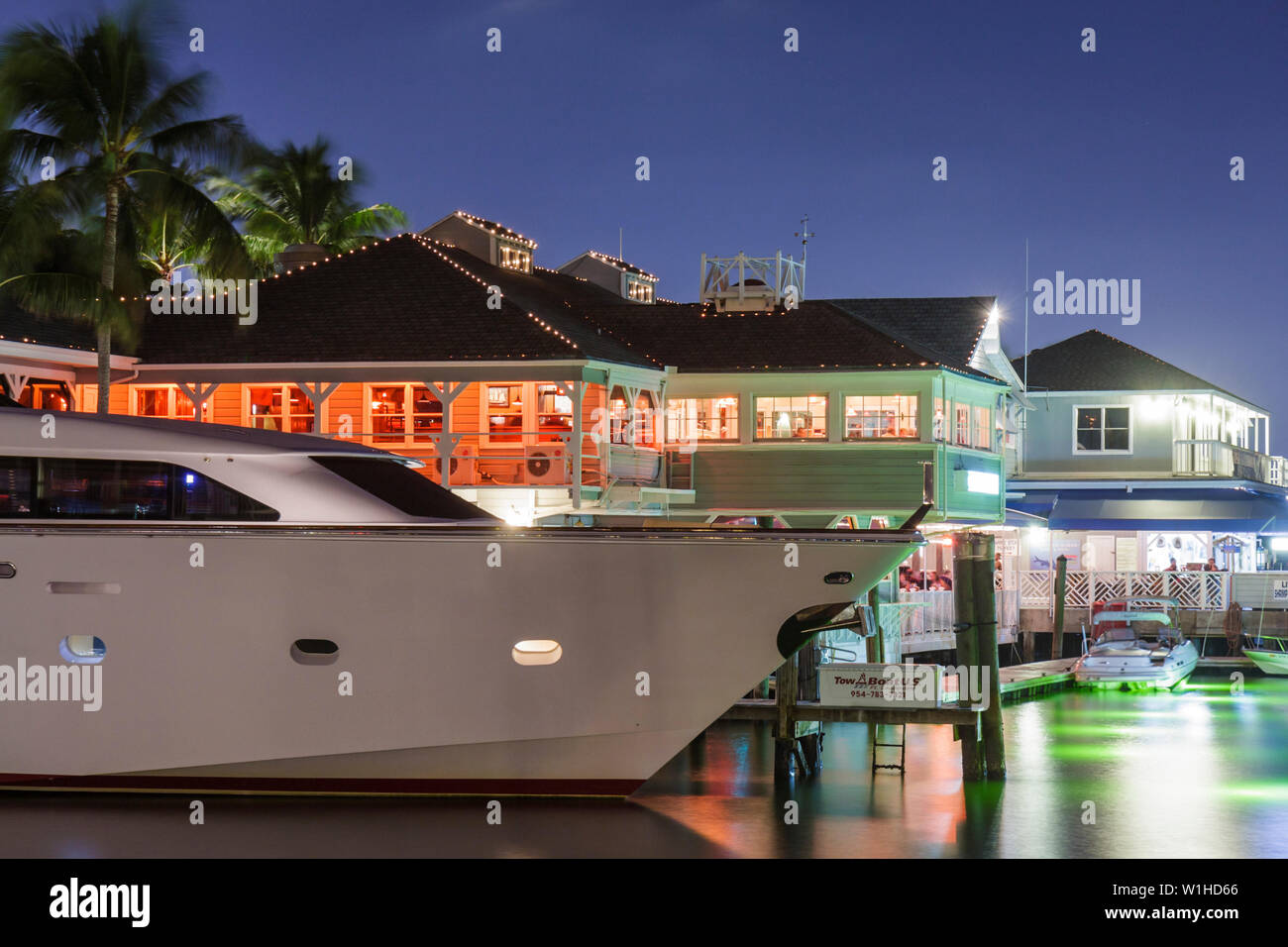 Fort ft. Lauderdale Florida,15th Street Fisheries,restaurant restaurants restaurants repas café cafés, service, cuisine, Intracoastal Stranahan River, marina, wa Banque D'Images