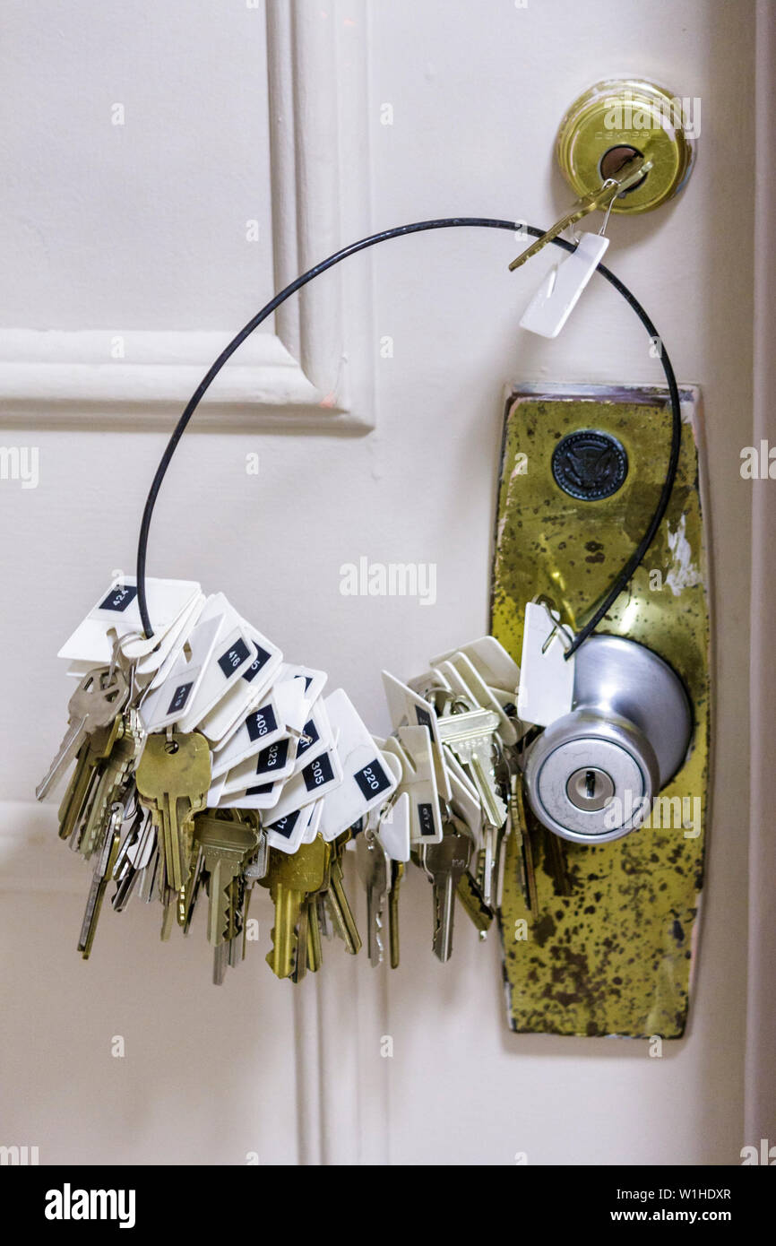 Miami Beach Florida,Ocean Drive,Presidential Condominiums,Manager's key chain,lock,doorknob,Access,FL091010129 Banque D'Images