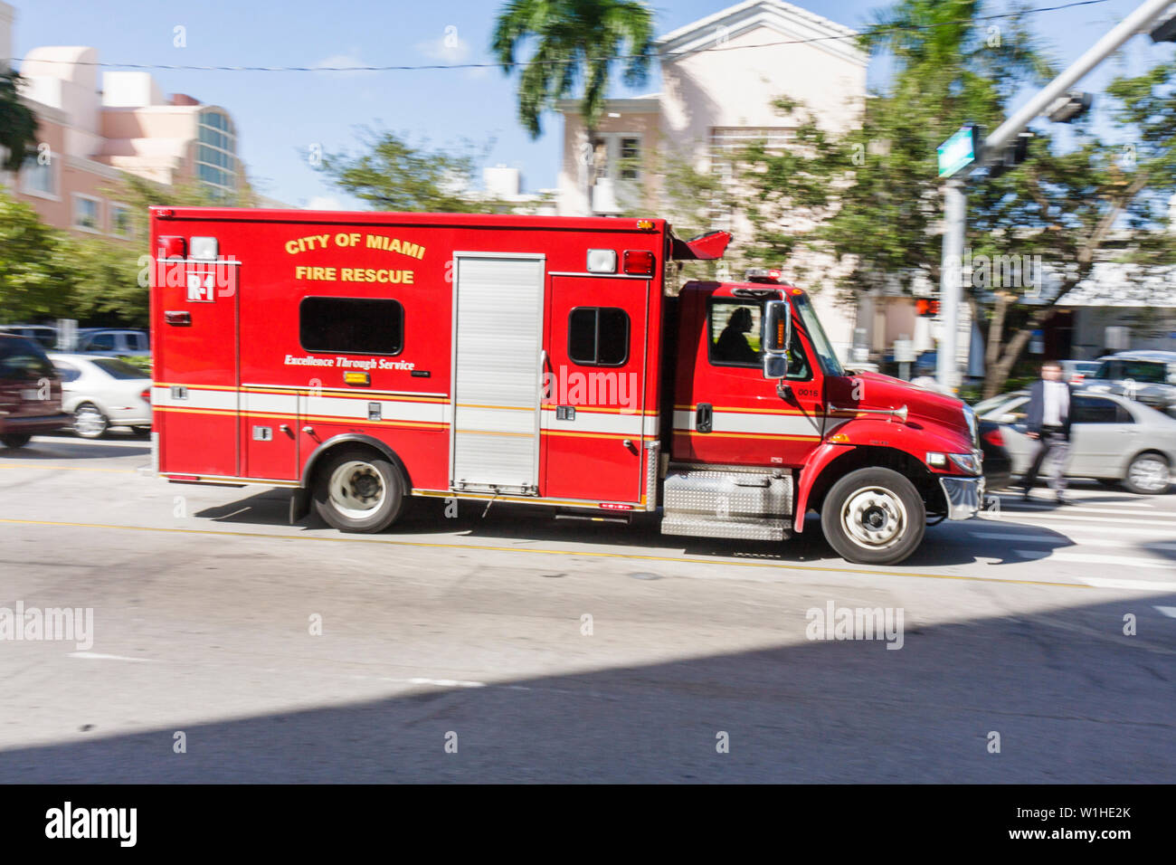 Miami Florida,Miami Dade Fire Rescue,camion,urgence,véhicule,ambulance,secouriste,paramédic,EMT,les visiteurs Voyage tourisme la Banque D'Images