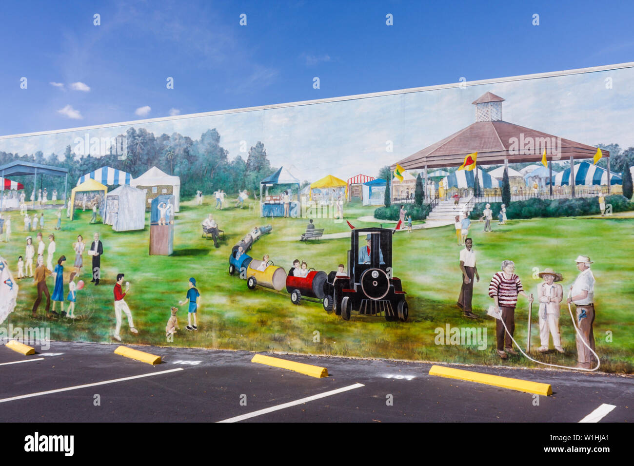 Florida Lake Placid,main Street,ville de peintures murales,bâtiment,murale,art public,Mural Society,embellissement,embellir,fierté communautaire,patrimoine,histoire locale, Banque D'Images