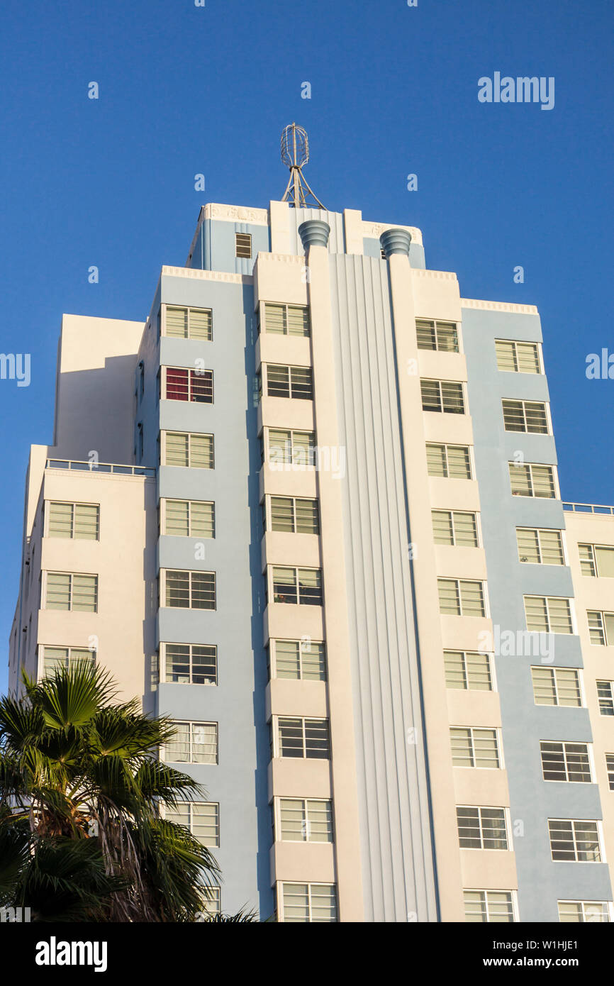 Miami Beach Florida,Collins Avenue,le Crown condominium,résidentiel,appartement,appartements,appartement,immeuble,Art déco,architecture lignes verticales,haute élévation Banque D'Images