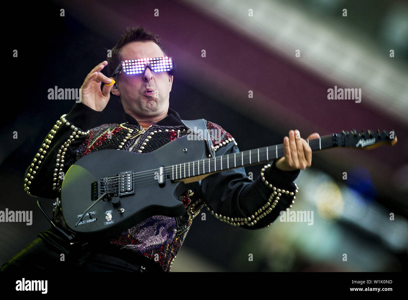 Londres, Angleterre : Muse effectuer sur la soirée d'ouverture de leur théorie Simulation UK tour à la London Stadium. Avec : Matt Bellamy Où : London, Royaume-Uni Quand : 01 Juin 2019 Crédit : Neil Lupin/WENN Banque D'Images