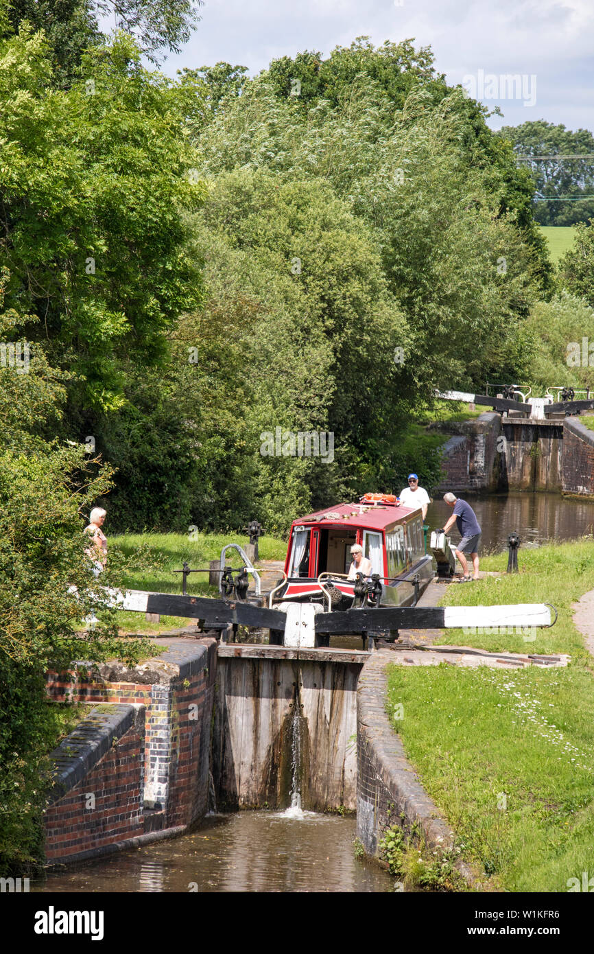 Le vol Tardebigge des écluses sur le canal de Worcester et Birmingham, Worcestershire, Angleterre, RU Banque D'Images