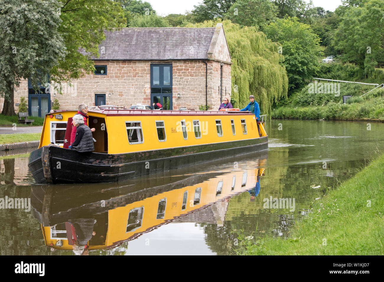 Bateaux à quai Tardebigge étroit sur le canal de Worcester et Birmingham, Worcestershire, Angleterre, RU Banque D'Images