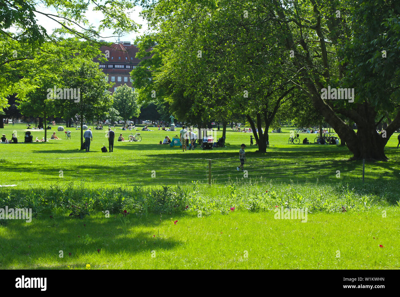 Copenhague, Danemark - 16 juin, 2019 Très belle vue sur le jardin du roi près de Rosenborg Castle dans le centre de Copenhague établi depuis début 17t Banque D'Images