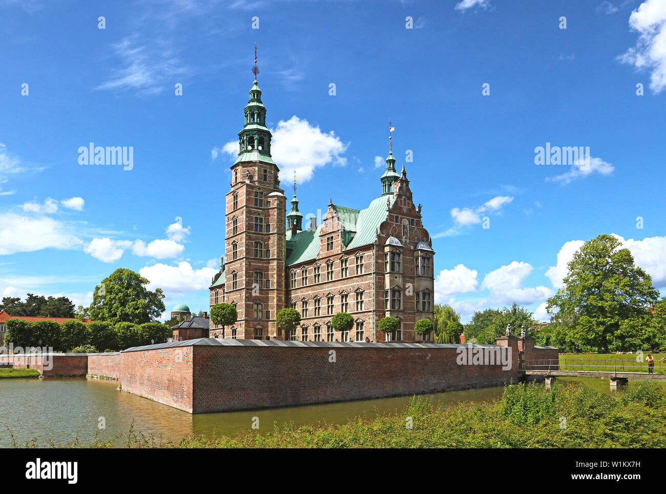 Belle vue sur château de Rosenborg le jardin du roi, dans le centre de Copenhague. Le château a été construit comme maison de pays en 1606 en néerlandais Renaissa Banque D'Images