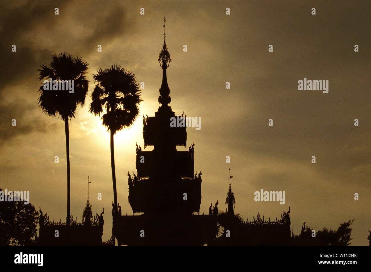 Temple près de la pagode Shwedagon, Rangoon, Myanmar Asie Banque D'Images