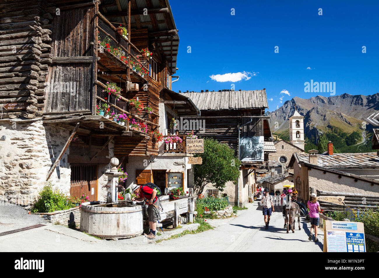 Saint Veran Un Des Plus Beaux Villages De France Guillestre Hautes saint-veran-un-des-plus-beaux-villages-de-france-guillestre-hautes