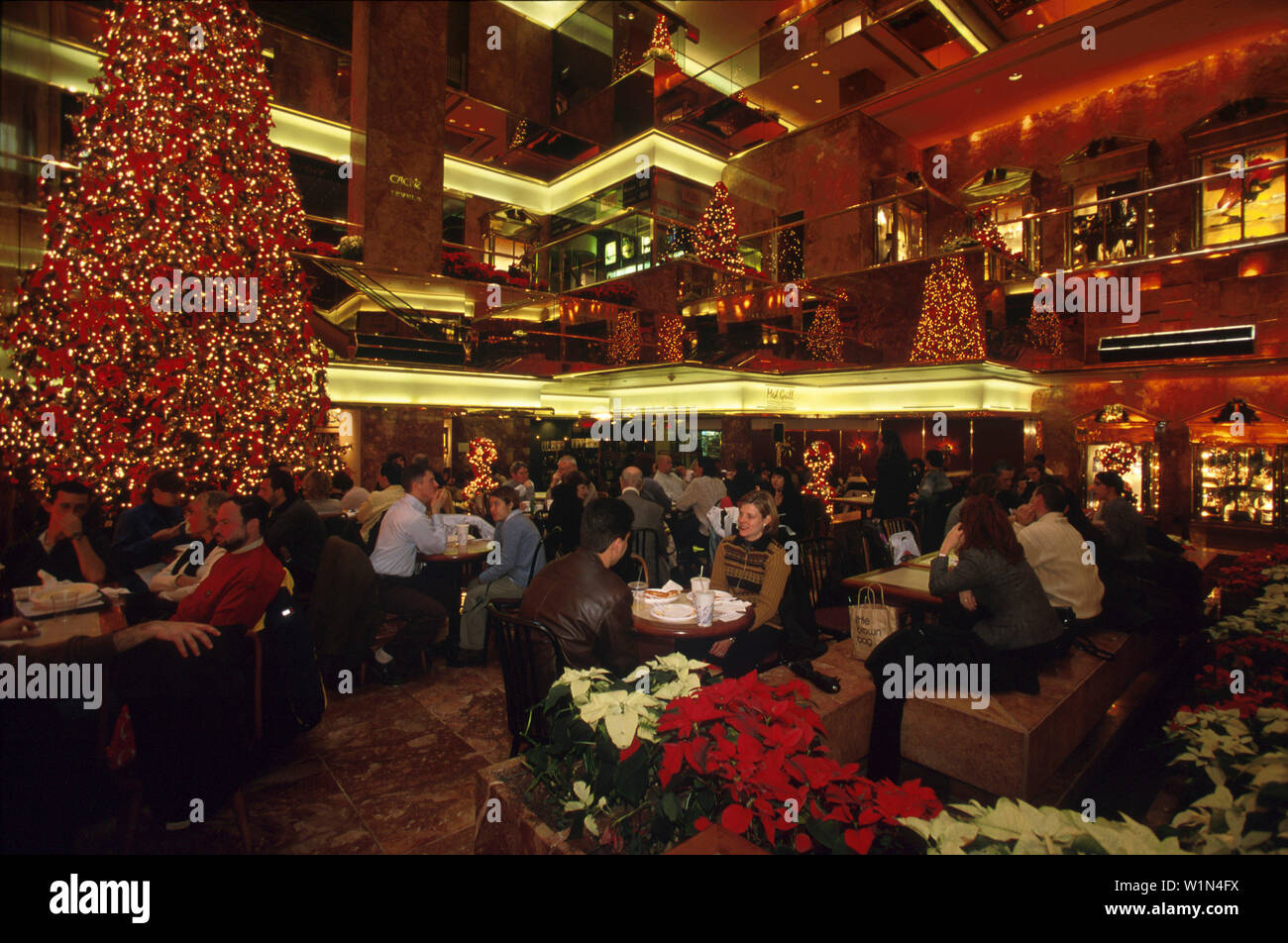 Atrium, Trump Tower de Manhattan, New York, USA Banque D'Images