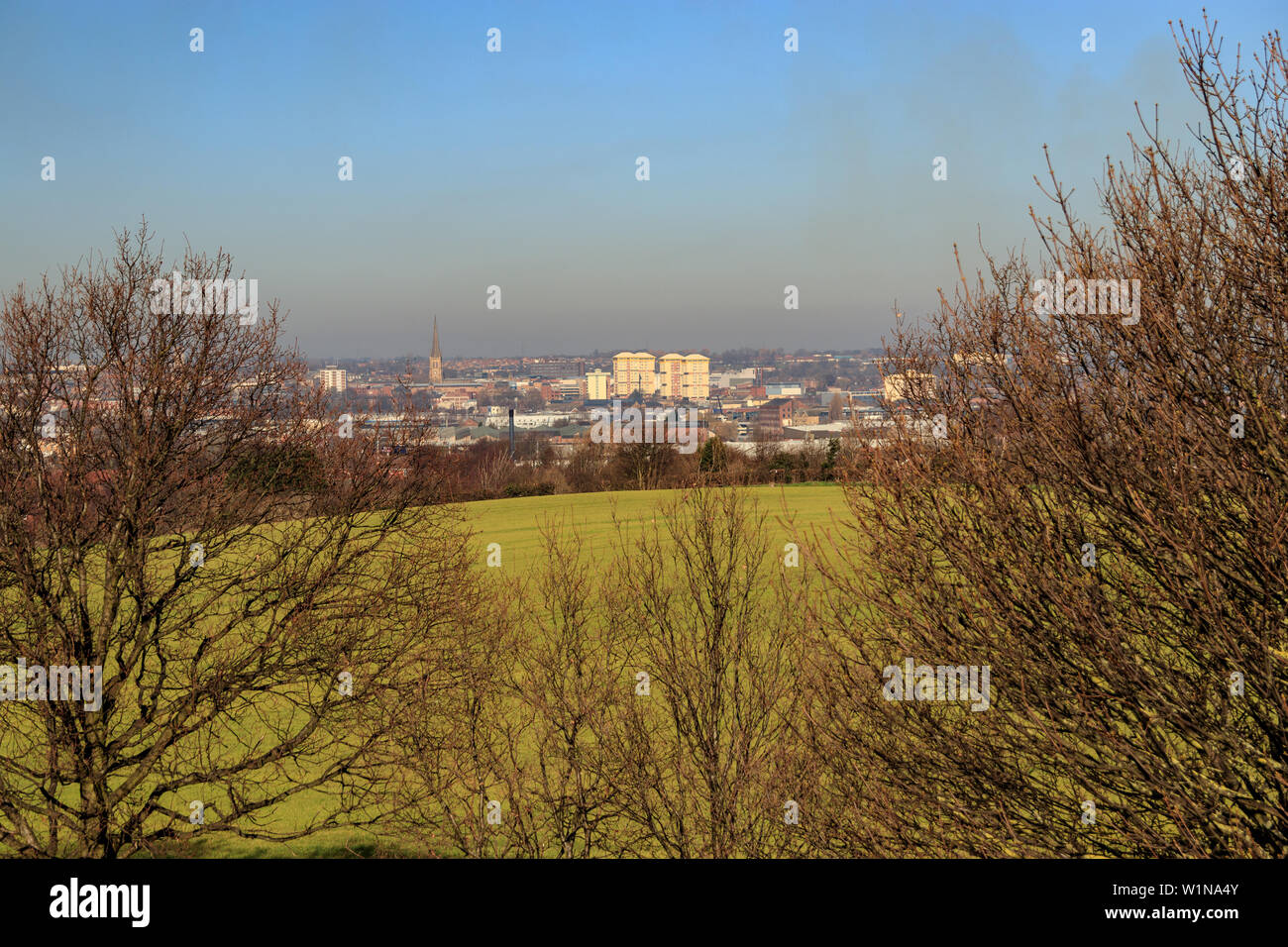 Vue sur le centre-ville de Wakefield de Sandal Castle Banque D'Images