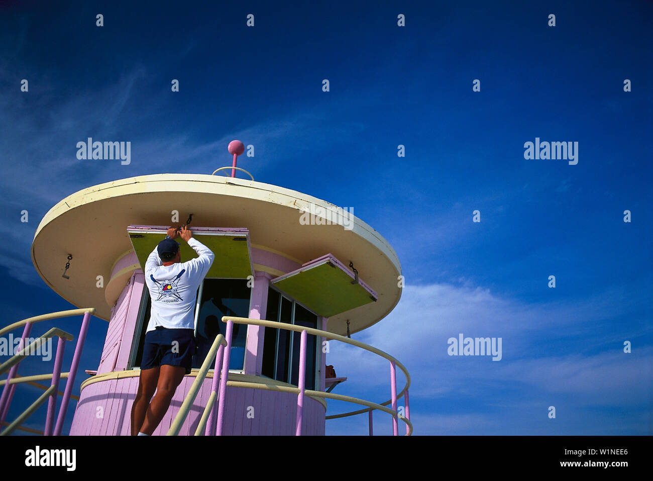 Lifguard hut, South Beach, Miami, Floride, USA Banque D'Images