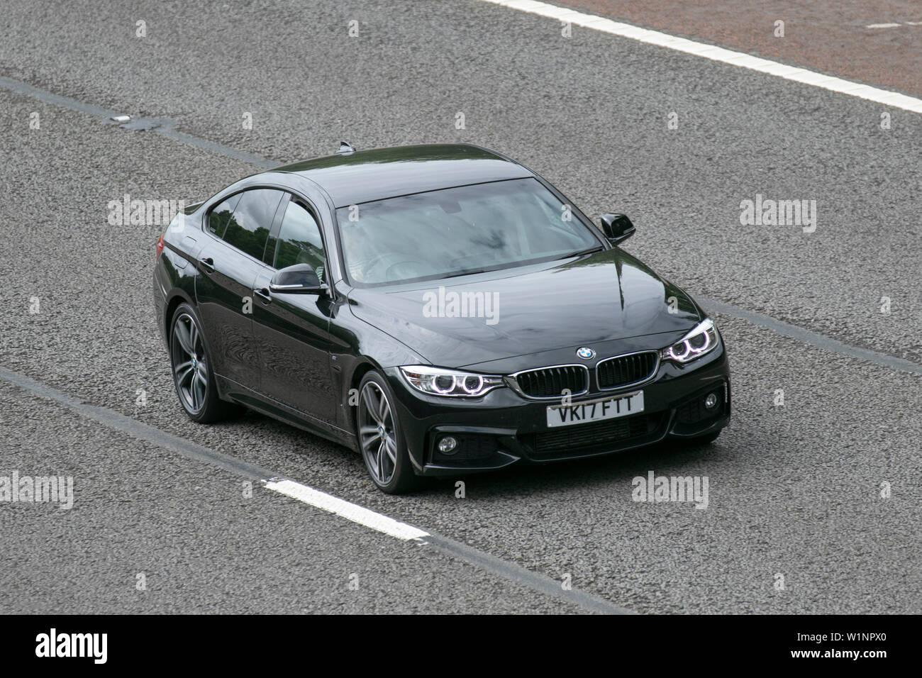 2017 BMW 420D noir Gran Coupé Sport M PINGOUIN ; le trafic de véhicules, transports, voitures, moderne, vers le nord sur l'autoroute 3. Banque D'Images