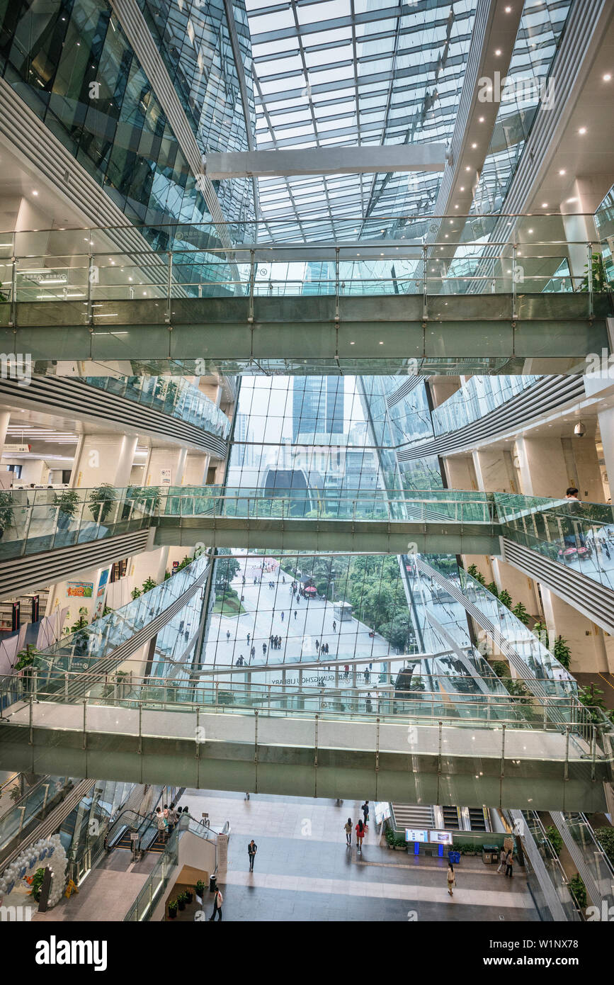 Architecture d'intérieur moderne d'une bibliothèque, centre-ville de Guangzhou, province de Guangdong, Delta de la rivière des Perles, en Chine Banque D'Images
