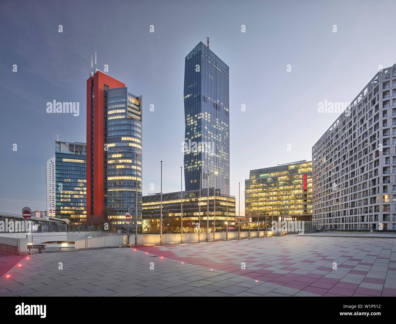 Andromeda Tower, Meliá Tower, Bruno Kreisky Park, 22. Centre-ville du Danube, Vienne, Autriche Banque D'Images