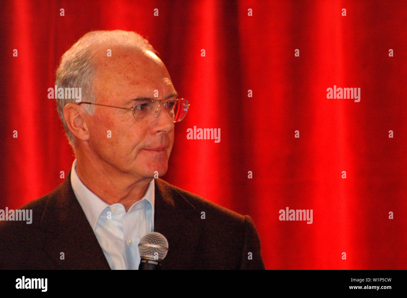 Franz Beckenbauer - Pressevorstellung der 'Coupe du Monde FIFA 2006 Gala" am 30. Novembre 2005, Gleisdreieck, Berlin-Schoeneberg. Banque D'Images