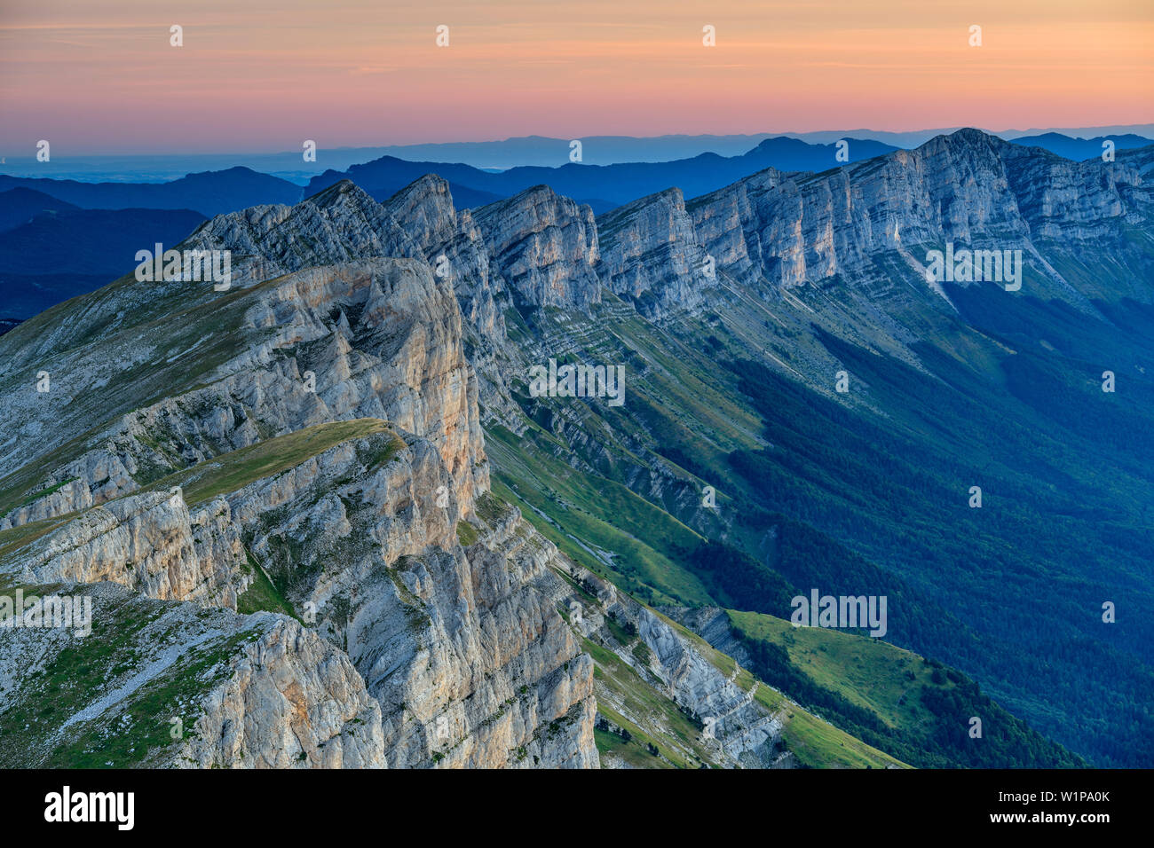 L'humeur du matin sur les accidents de la roche du Vercors, le Grand Veymont, Vercors, Dauphine, Dauphine, Isère, France Banque D'Images