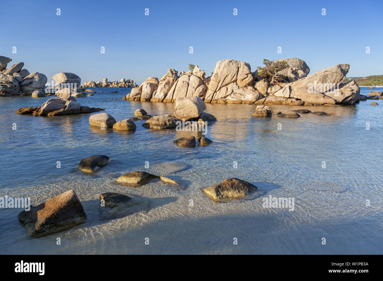 Punta di Colombara entre les plages Plage de palombaggia et Plage de Tamaricciu, Porto-Vecchio, Corse du Sud, Corse, France du Sud, France, S Banque D'Images