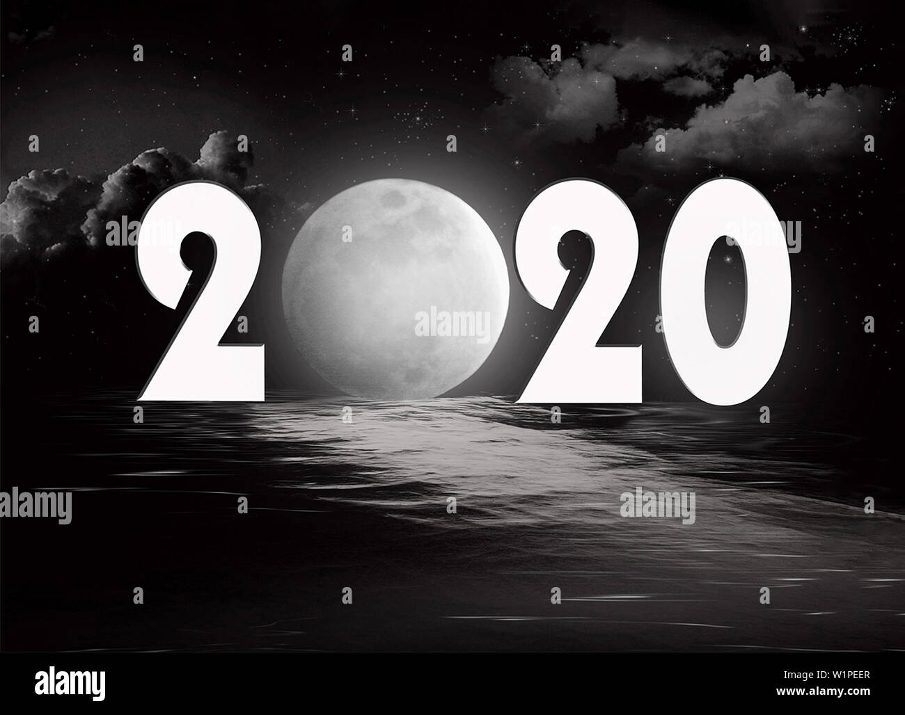 Nouvelle année 2020 la réflexion de l'eau avec la pleine lune et la réflexion de l'eau noire Banque D'Images