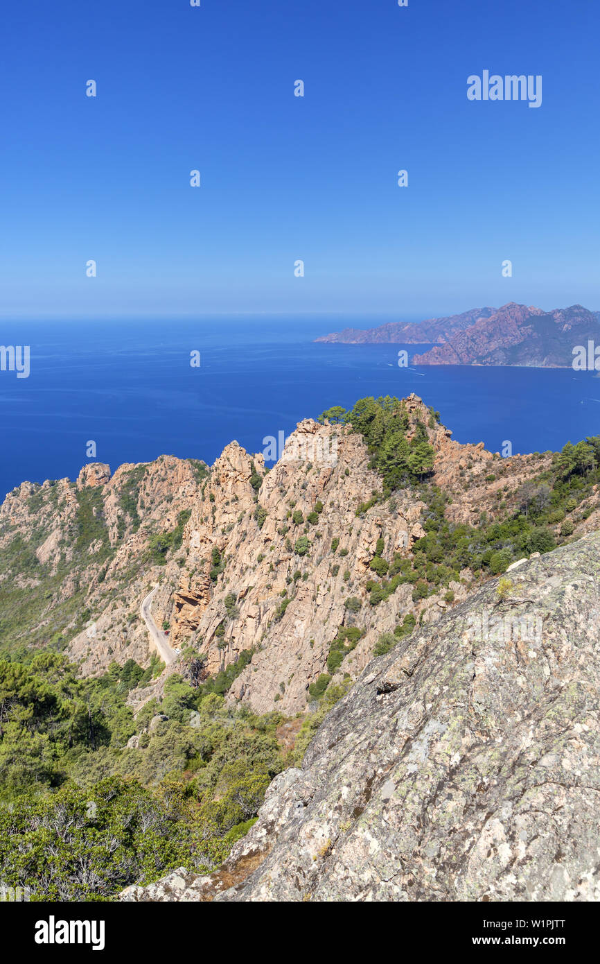 Vue sur les Calanche et le golfe de Porto, entre Porto et Piana, l'ouest de la Corse, Corse, France du Sud, France, Europe du Sud, Europe Banque D'Images