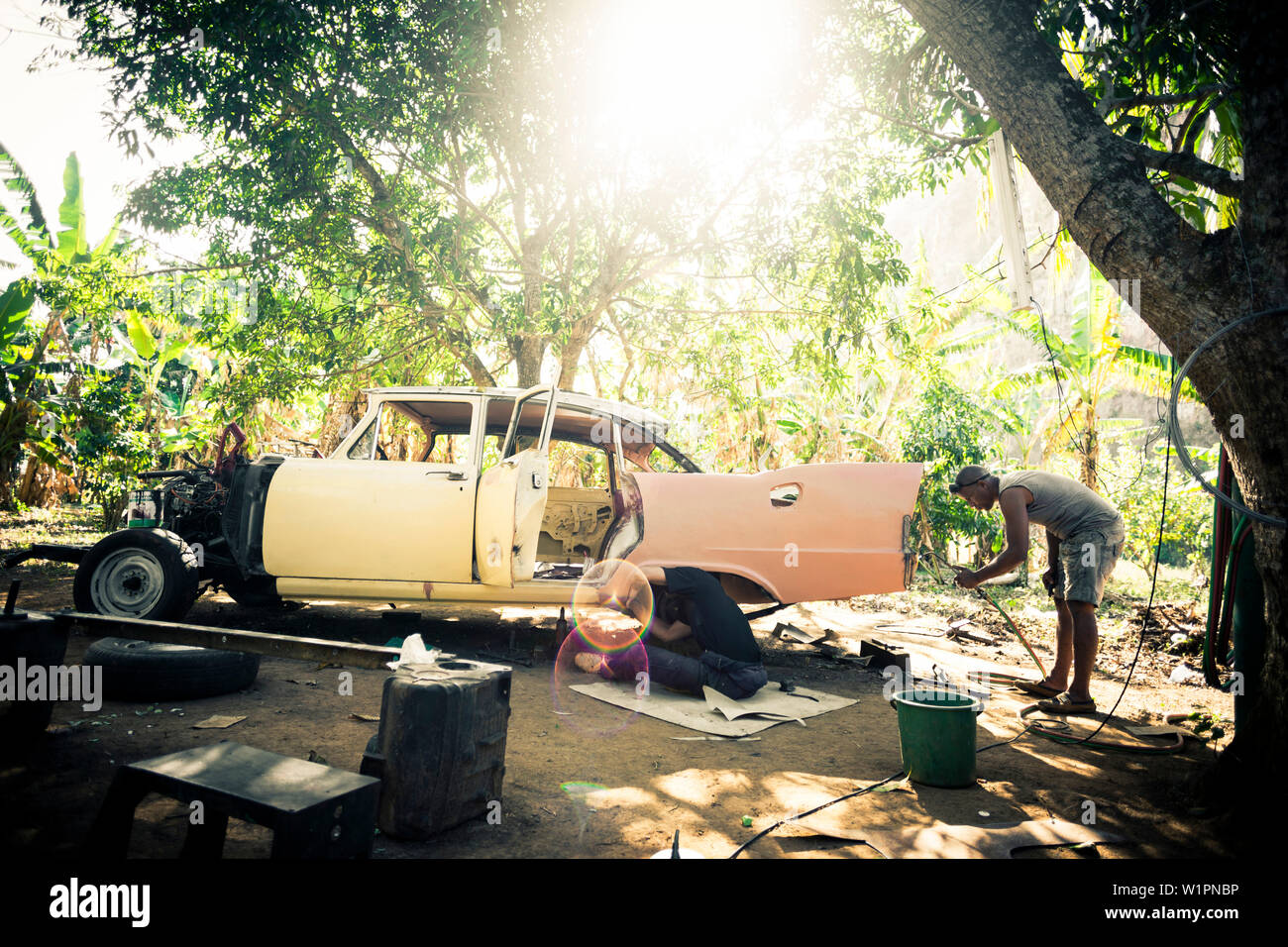 Garage plein air cubain, l'UNESCO, le Parc National de Viñales, Pinar del Rio, Cuba, Caraïbes, Amérique latine, Amérique Banque D'Images