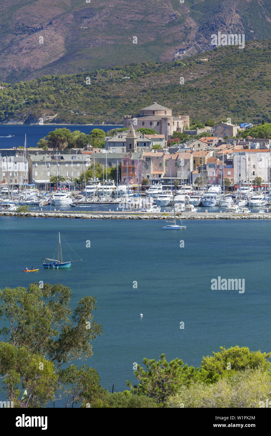 Vue de Saint-Florent, en Corse, le sud de la France, France, Europe du Sud Banque D'Images