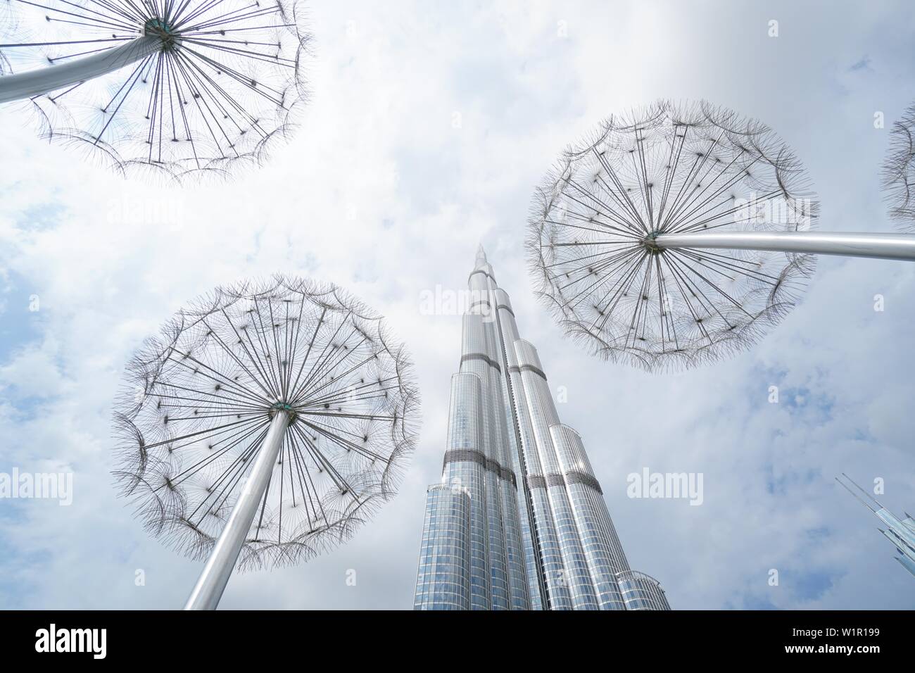 Burj Khalifa, nuages, centre-ville, DUBAÏ, ÉMIRATS ARABES UNIS, Émirats Arabes Unis Banque D'Images