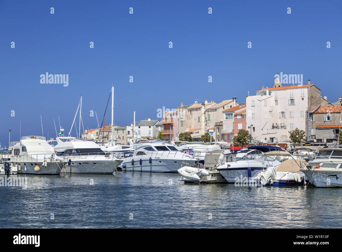 Port de Saint-Florent, en Corse, le sud de la France, France, Europe du Sud Banque D'Images