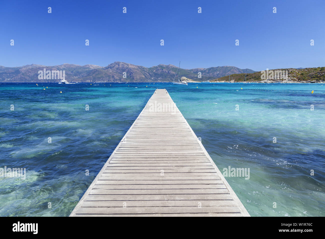 Embarcadère de ferry sur la plage Plage de Loto dans le désert des Agriates, près de Saint-Florent, en Corse, le sud de la France, France, Europe du Sud Banque D'Images