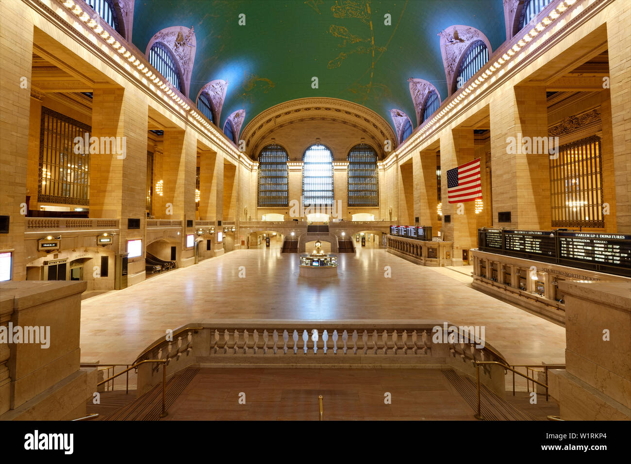 Grand Central Station moderne avec aucun peuple Banque D'Images