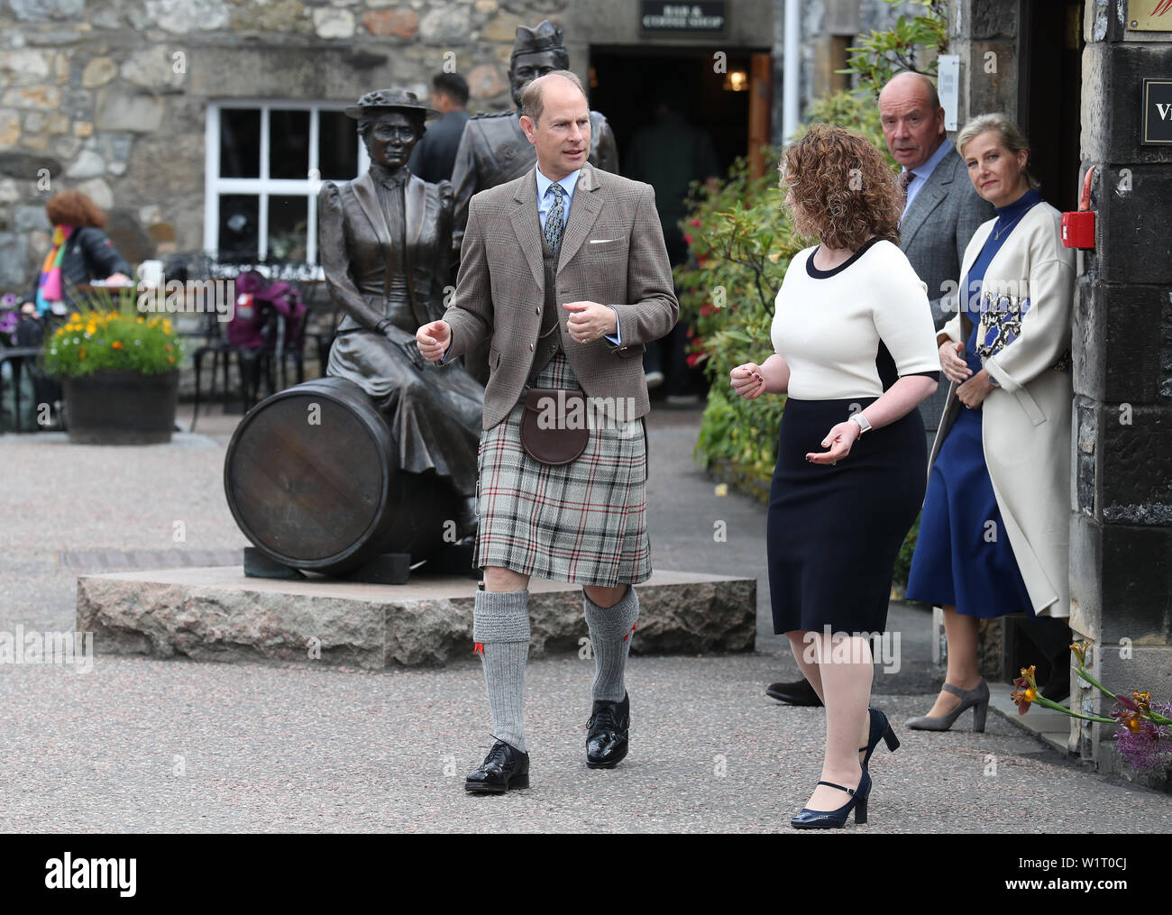 Le comte et la Comtesse de Forfar comme ils visiter la distillerie de Whisky Glenfiddich à Dufftown. ASSOCIATION DE PRESSE Photo. Photo date : lundi 1 juillet 2019. Prince Edward et son épouse, Sophie, a reçu le titre de son 55e anniversaire cette année. Voir l'activité de ROYAL histoire Wessex. Crédit photo doit se lire : Andrew Milligan/PA Wire Banque D'Images