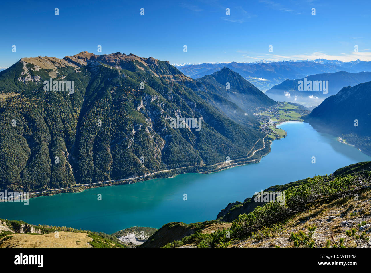 Rofan, au-dessus du lac Achensee, à partir d'Seebergspitze, gamme de Karwendel, Tyrol, Autriche Banque D'Images