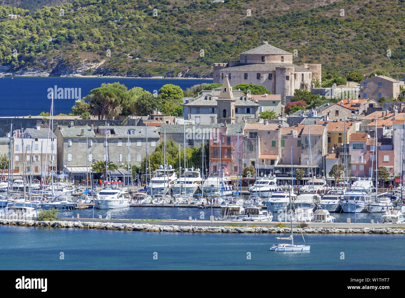 Vue de Saint-Florent, en Corse, le sud de la France, France, Europe du Sud Banque D'Images