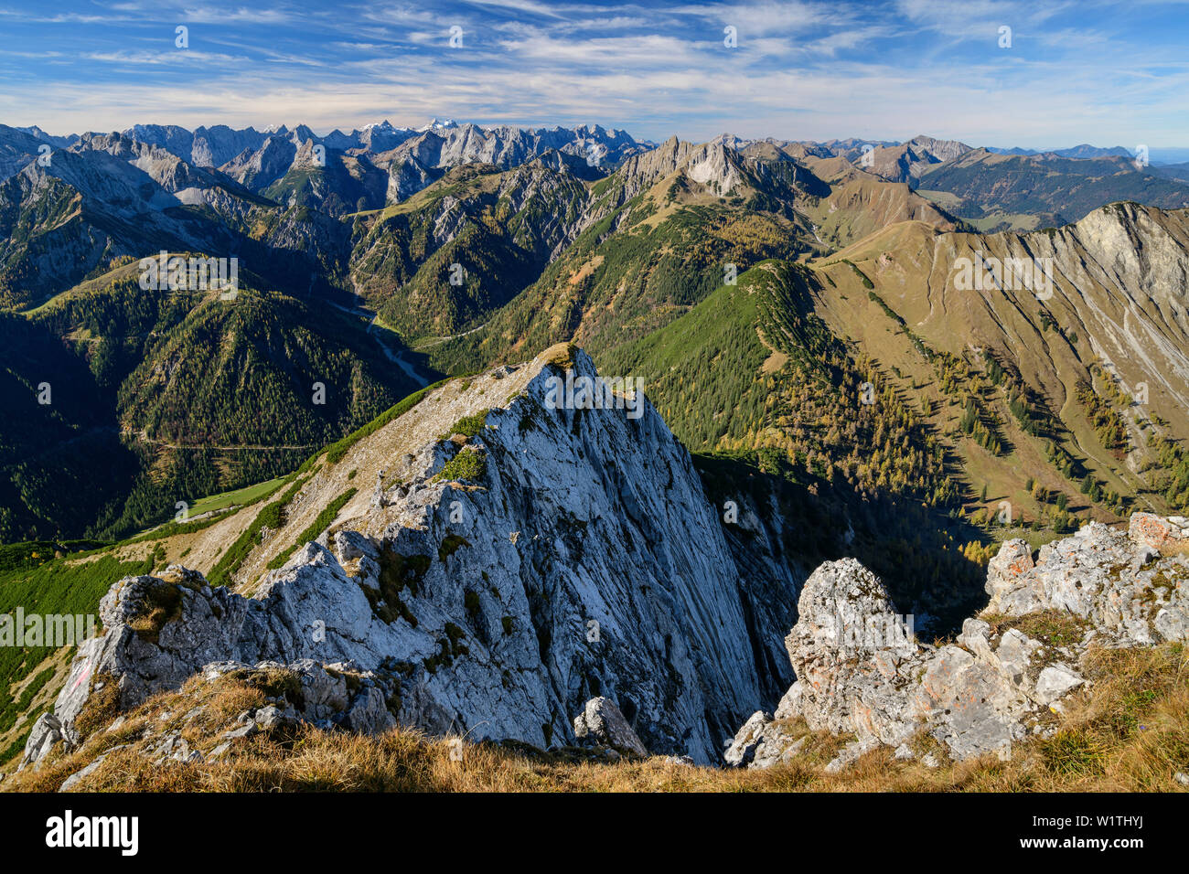 Vue de montagnes de Karwendel, gamme Seebergspitze, Tyrol, Autriche Banque D'Images