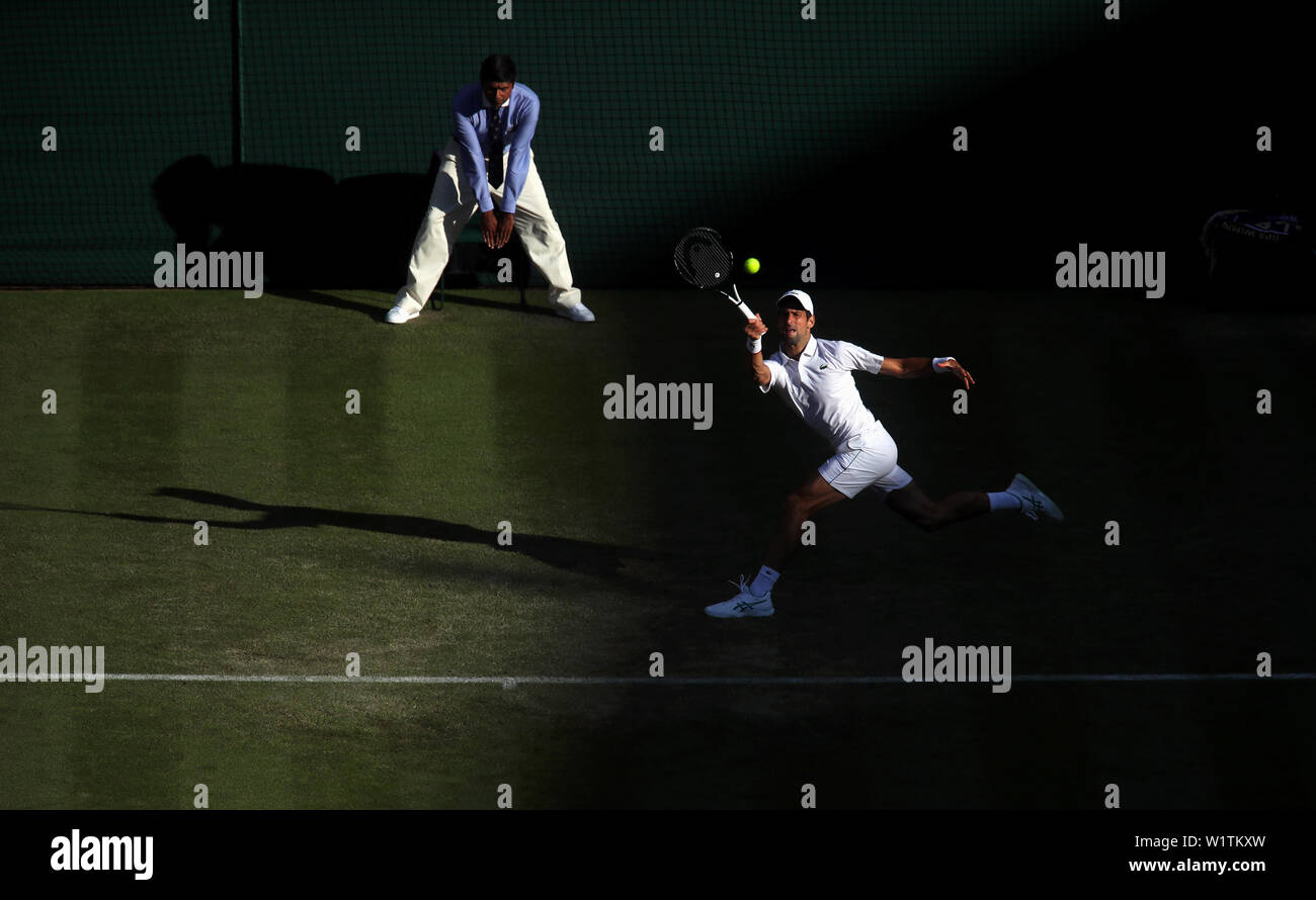 Wimbledon, Londres, Royaume-Uni. 3 juillet 2019. 3 juillet 2019 - numéro 1 Novak Djokovic en action durant son premier tour victoire sur-Américain Denis Kudla sur le Court Central de Wimbledon aujourd'hui. Crédit : Adam Stoltman/Alamy Live News Banque D'Images