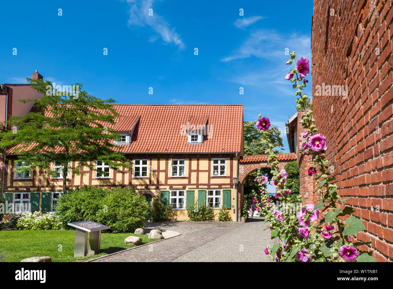 La moitié-timered house, Johannis cloître, Stralsund, Mecklembourg-Poméranie-Occidentale, Allemagne Banque D'Images