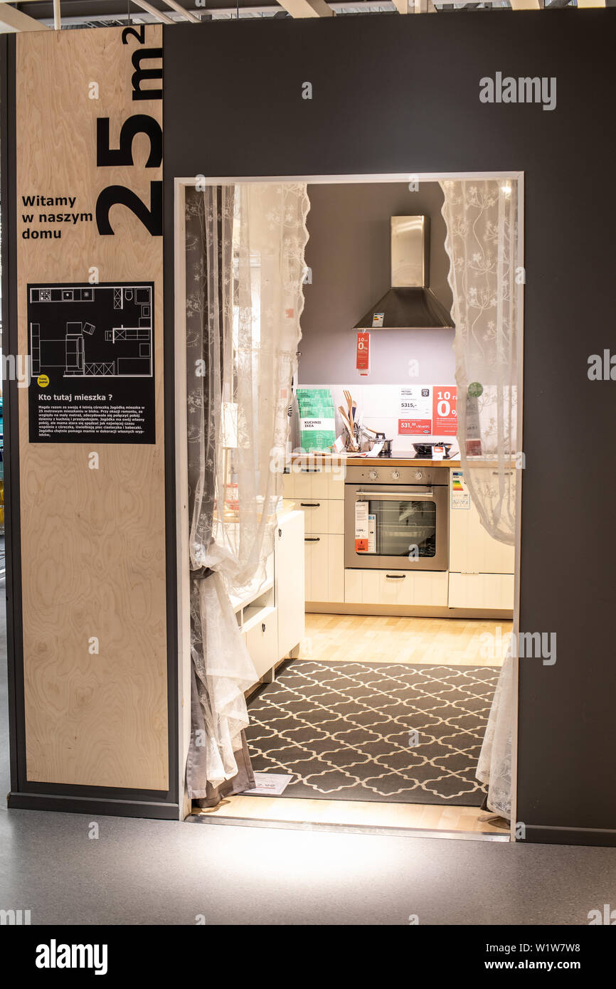 Lodz, Pologne, Jan 2019 intérieur exposition magasin IKEA. Maison moderne d'équipement. IKEA vend des meubles prêts-à-assembler, appareils, accessoires Accueil Banque D'Images