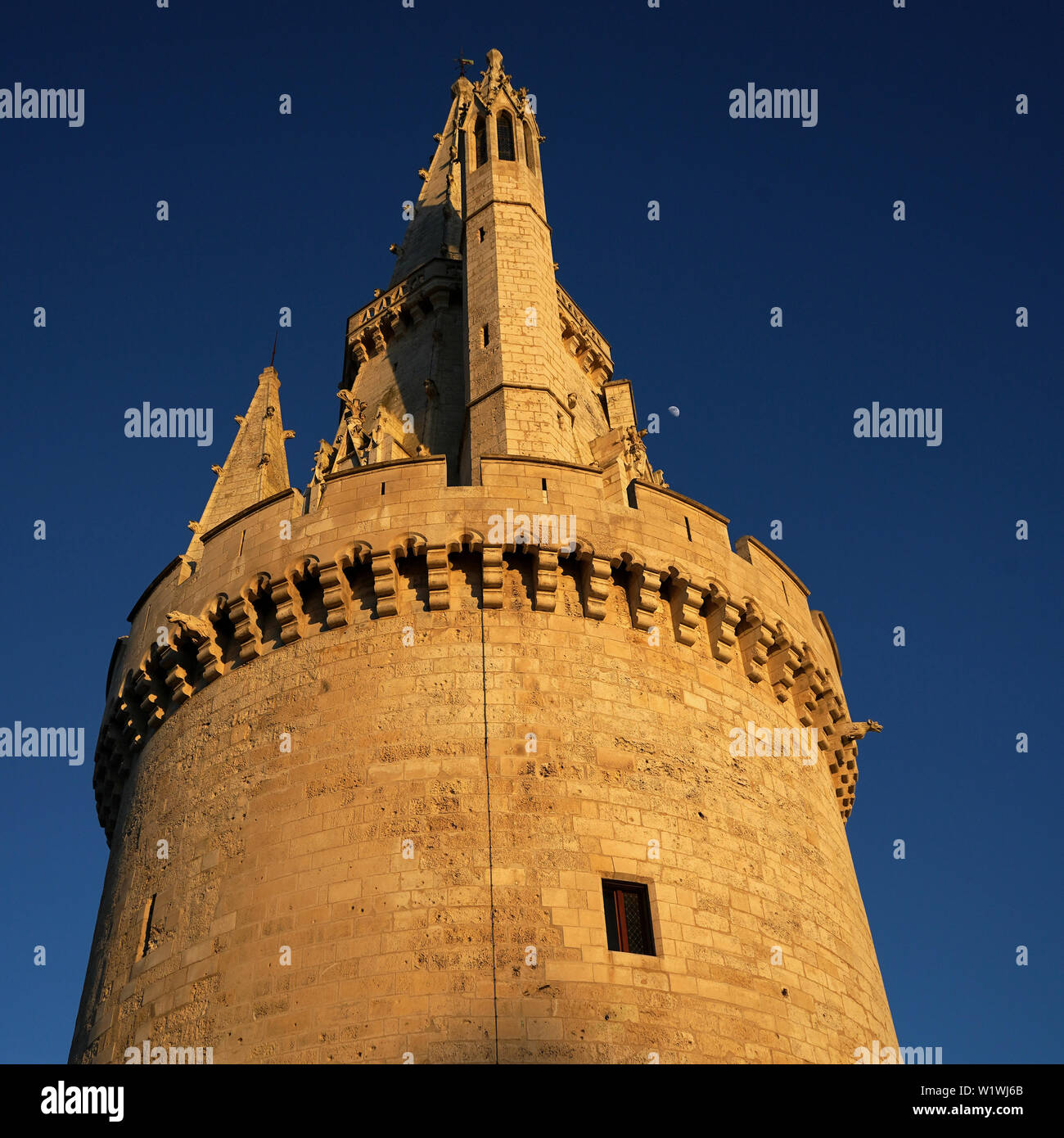 Tour de la rochelle france Banque de photographies et d’images à haute ...