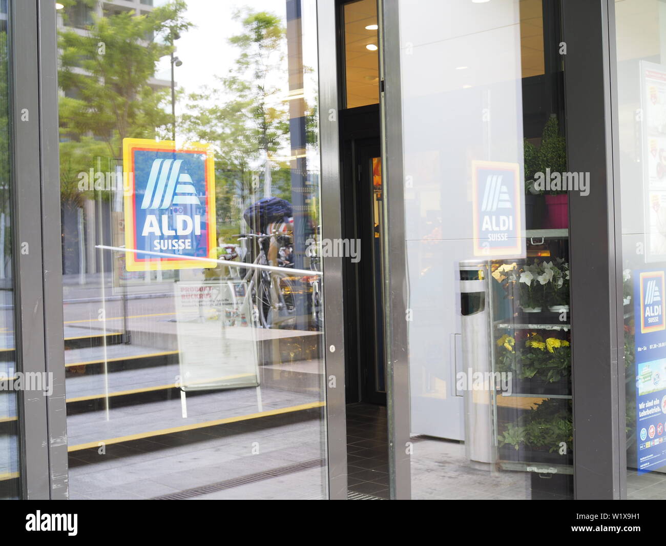 Aldi suisse Banque de photographies et d’images à haute résolution Alamy