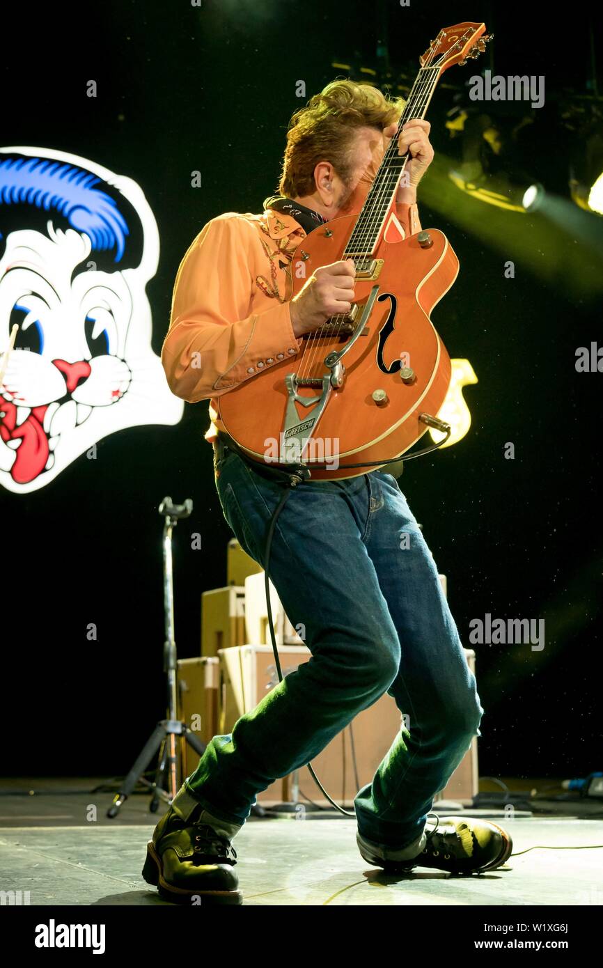 Neo Rockabilly Banque D Image Et Photos Alamy Neo Rockabilly Banque D Image Et Photos Alamy