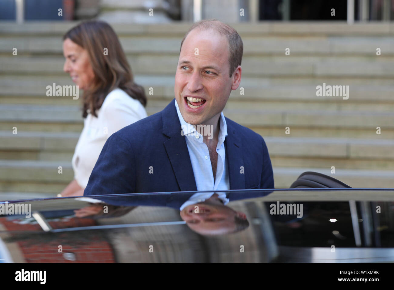 Le duc de Cambridge, Président de la Royal Marsden NHS Foundation Trust, quitte après sa visite au Royal Marsden NHS Foundation Trust, à Chelsea, Londres, où il a appris de première main de la part du personnel et des patients à propos de l'appui offert par l'intermédiaire de la fiducie. Banque D'Images