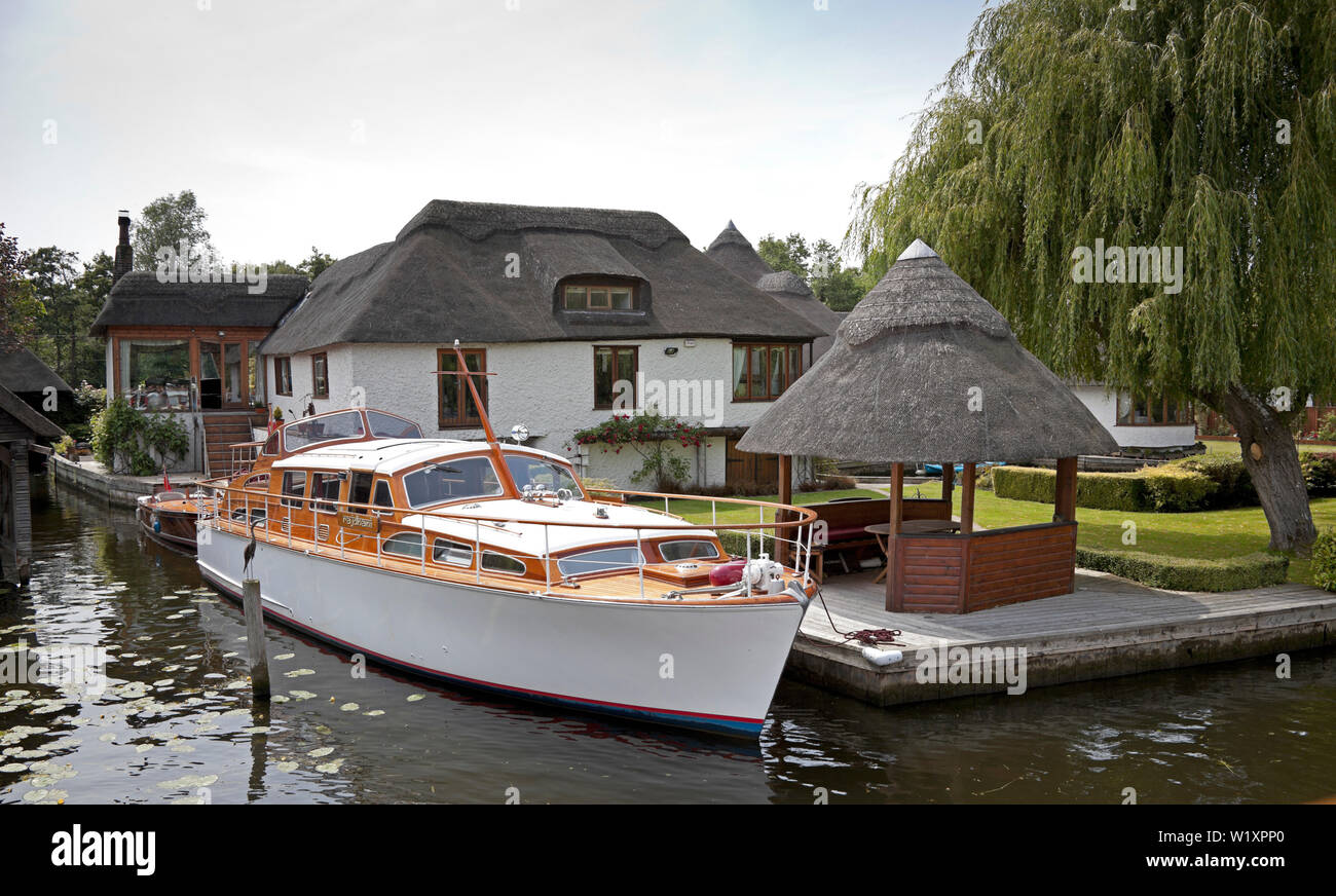 Wroxham, chaumière, Norfolk Broads, England, UK Banque D'Images