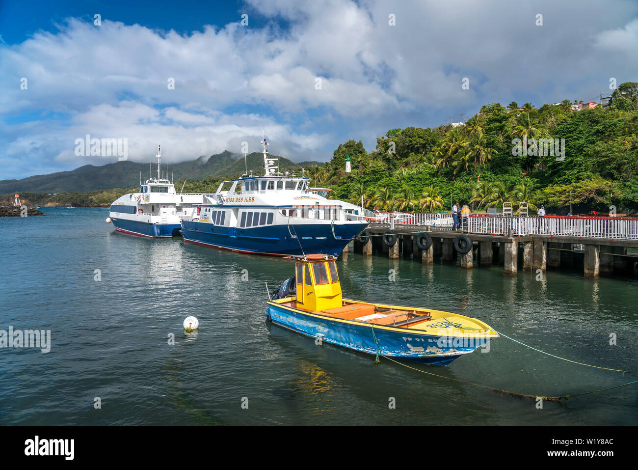 Fähre im Hafen von Trois Rivieres, Basse Terre, Guadeloupe, Frankreich | ferry au port de Trois-Rivières, Basse Terre, Guadeloupe, France Banque D'Images