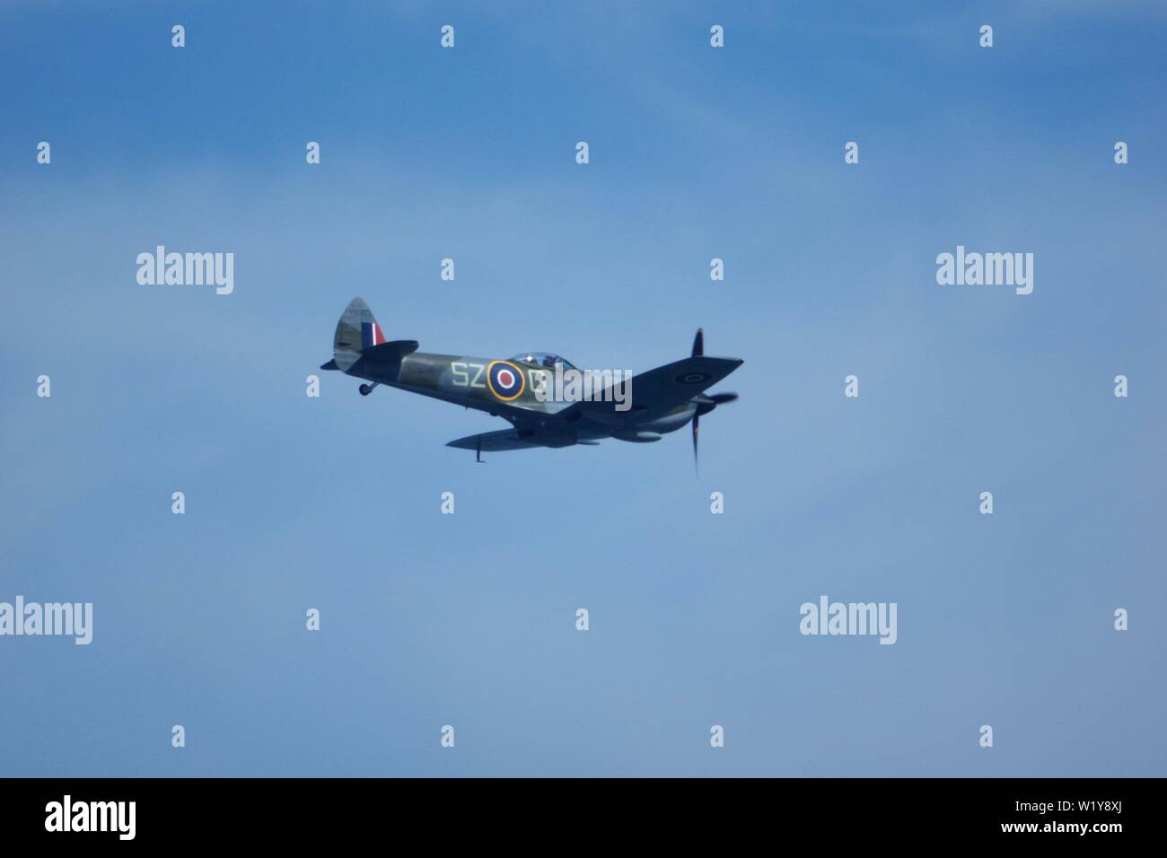 Aile clippée (Spitfire Mark MkXVIe TE311) Affichage à Torbay meeting aérien. Paignton, Devon, UK. Juin, 2019. Banque D'Images