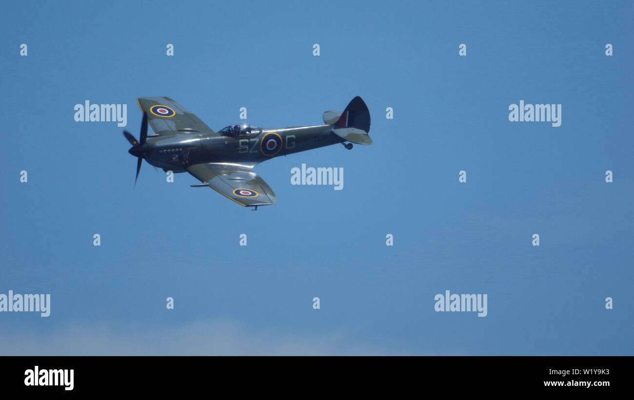 Aile clippée (Spitfire Mark MkXVIe TE311) Affichage à Torbay meeting aérien. Paignton, Devon, UK. Juin, 2019. Banque D'Images