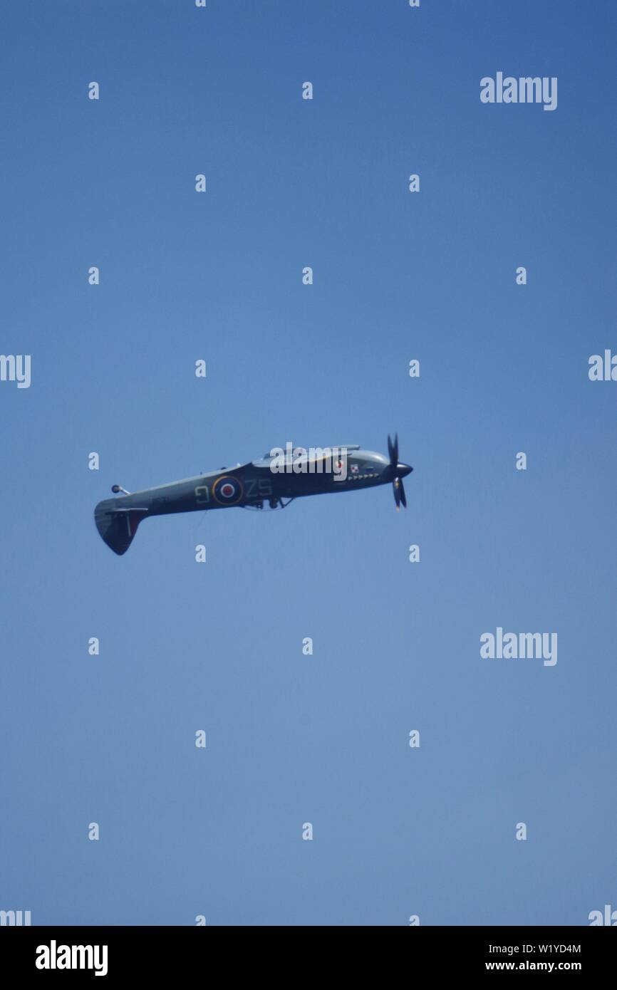 Aile clippée (Spitfire Mark MkXVIe TE311) Affichage à Torbay meeting aérien. Paignton, Devon, UK. Juin, 2019. Banque D'Images