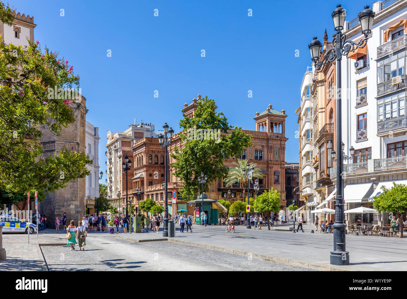 Avenida de la Constitucion dans le centre-ville historique de Séville, Andalousie, Espagne, Europe Banque D'Images