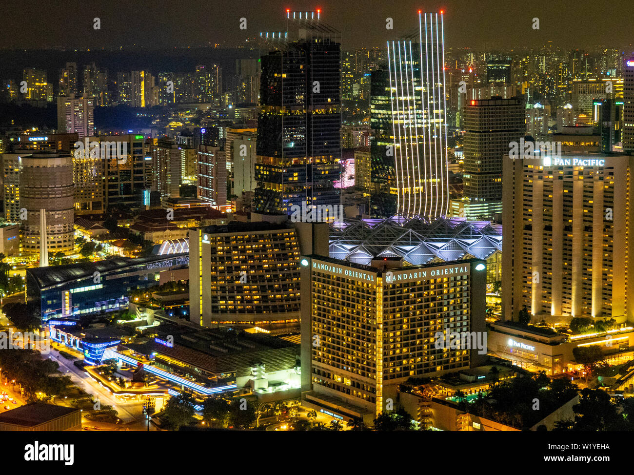 Tours et gratte-ciel du centre-ville de Singapour. Banque D'Images