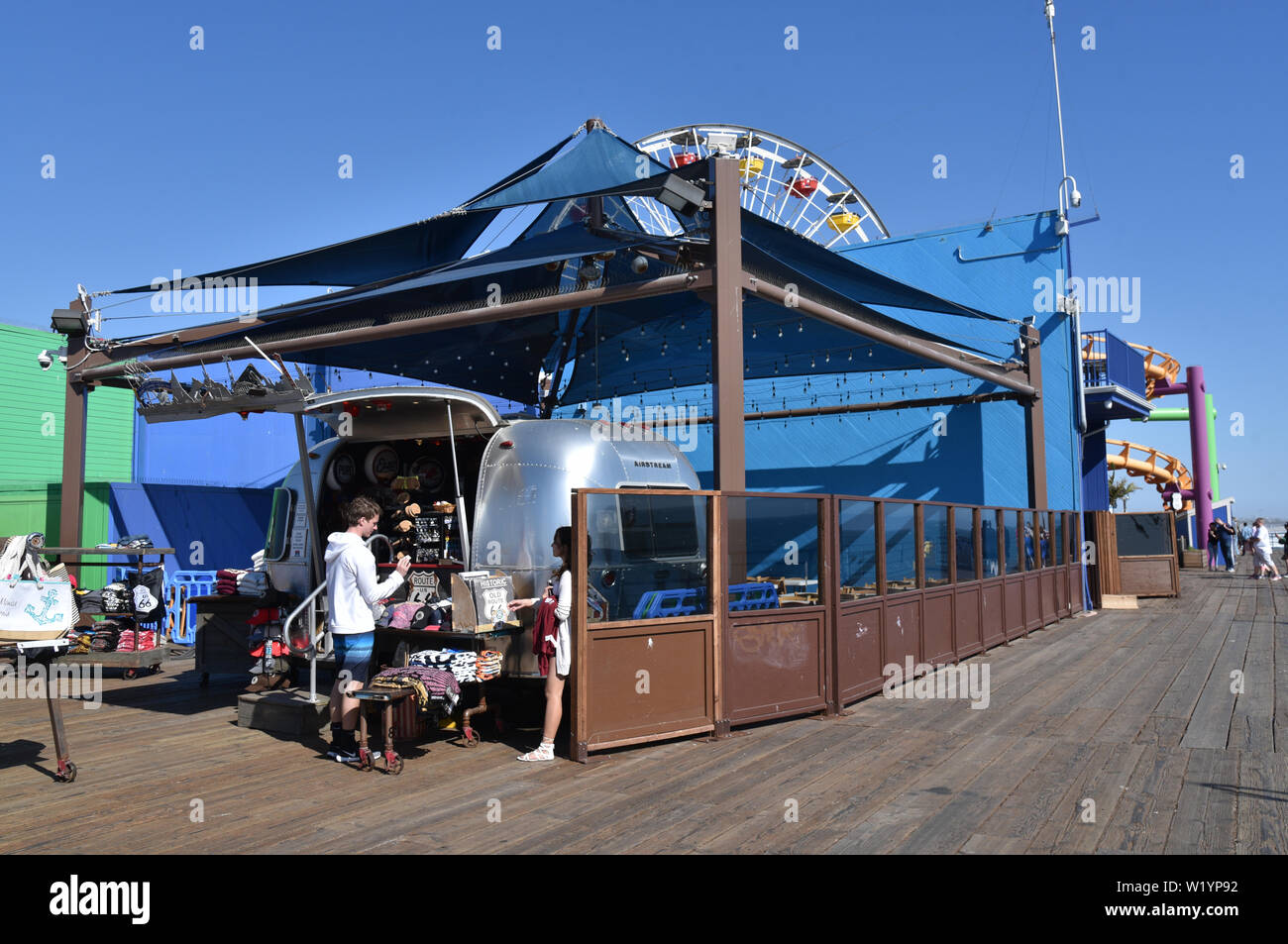 LOS ANGELES, CA/USA - 11 avril 2019 : thème Voyage Route 66 magasin de souvenirs sur la jetée de Santa Monica Banque D'Images