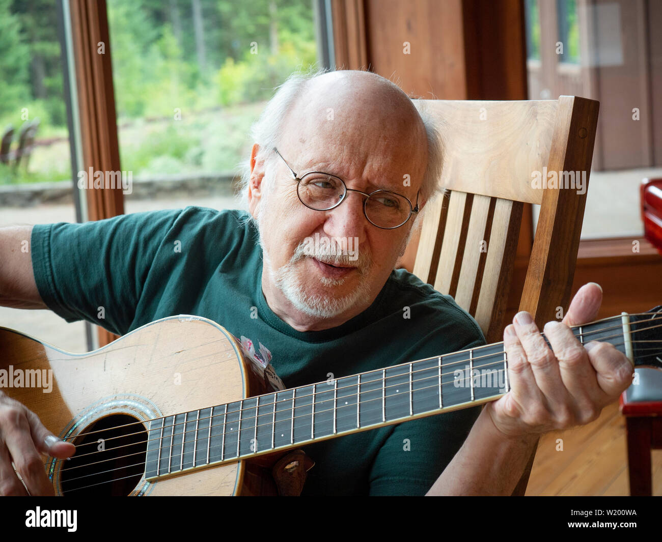 Chanteur de Peter Yarrow du groupe folklorique des années 1960, Peter Paul et Mary. Banque D'Images