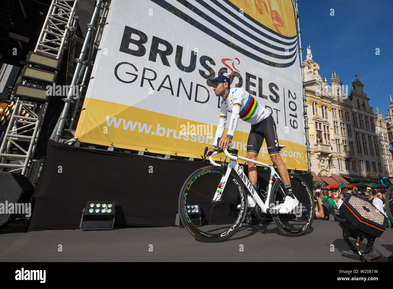 Bruxelles, Belgique. Le 04 juillet, 2019. Bruxelles - 4-07-2019, randonnée à vélo, présentation de l'équipe, le grand départ Bruxelles, Alejandro Valverde équipe Movistar tijdens de van ploegenpresentatie op de Grote Markt van Brussel : Crédit Photos Pro/Alamy Live News Banque D'Images